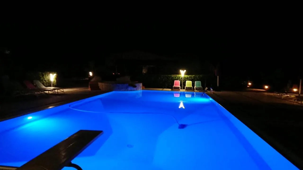 Residence Melograno 卡波利韦里 公寓式酒店