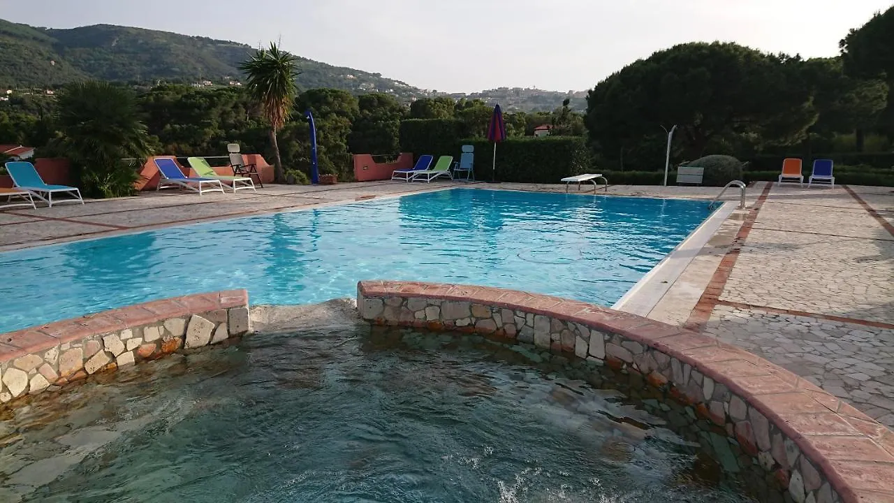 Residence Melograno 卡波利韦里 意大利