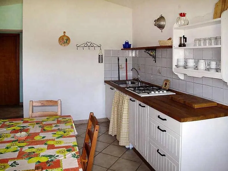 קאפוליברי Residence Melograno 0*,